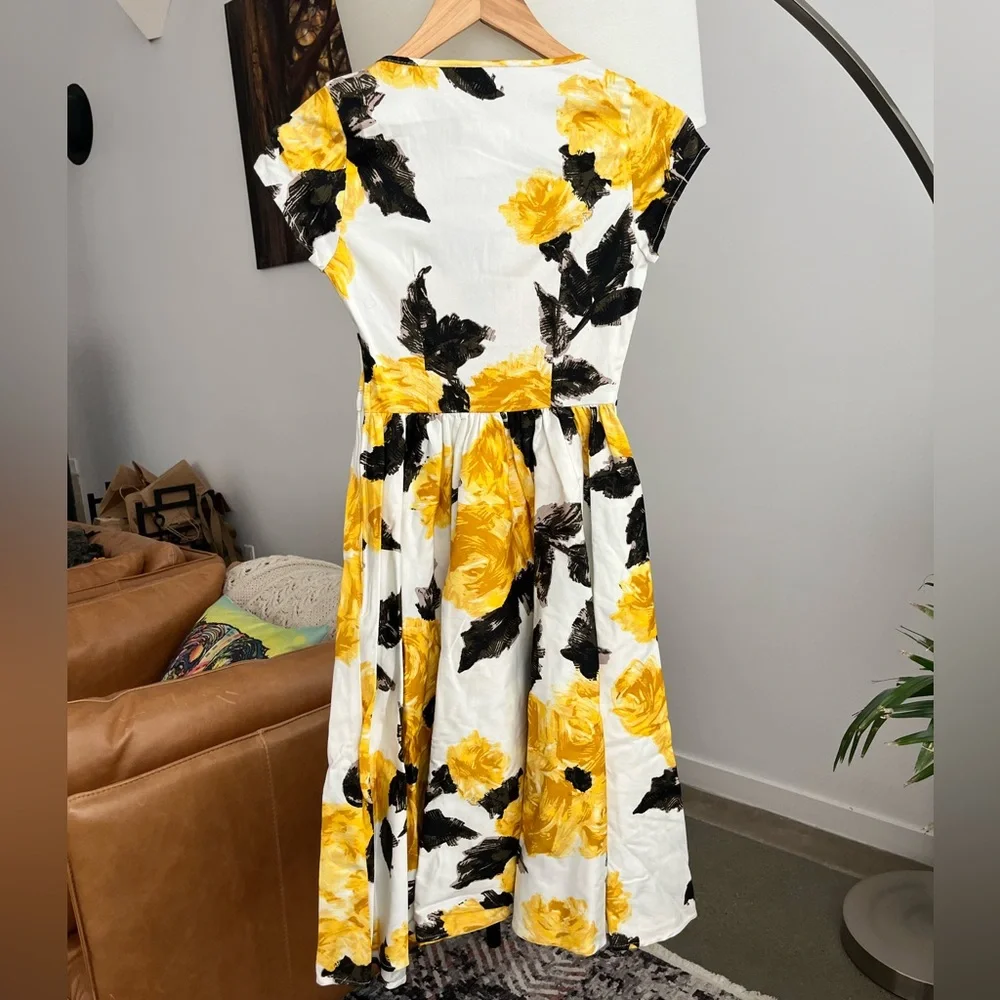 NWT Pinup Couture Evelyn Yellow Roses Swing Dress - Picture 6 of 8